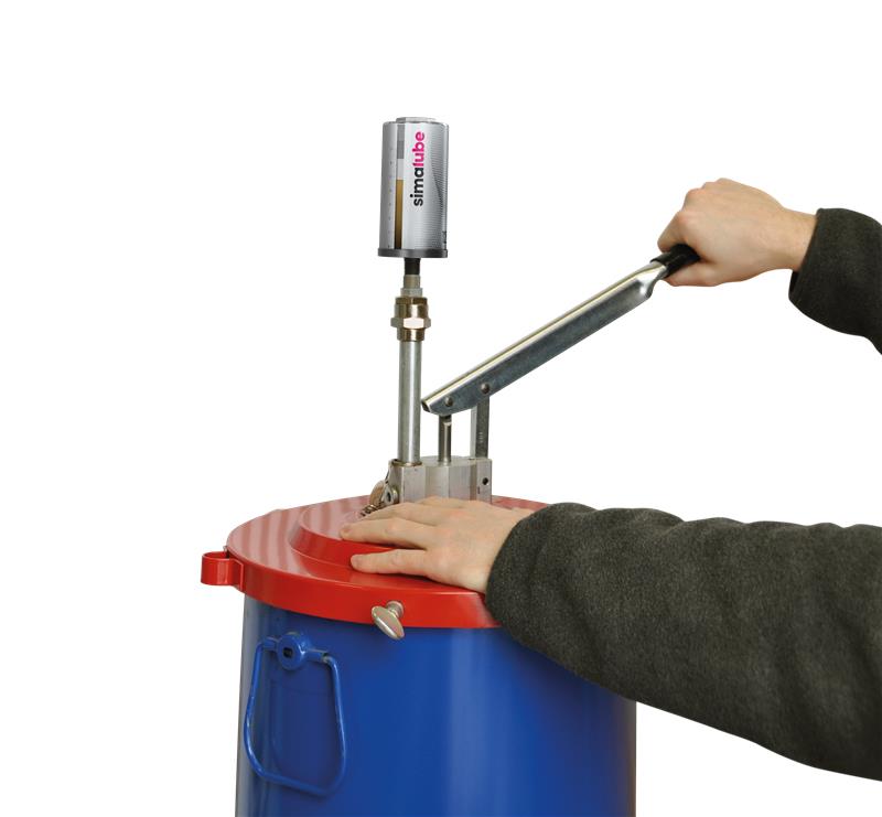 Appareil de remplissage pour bidons de 15 à 18 kg. Avec couvercle, piston et emballage de protection.